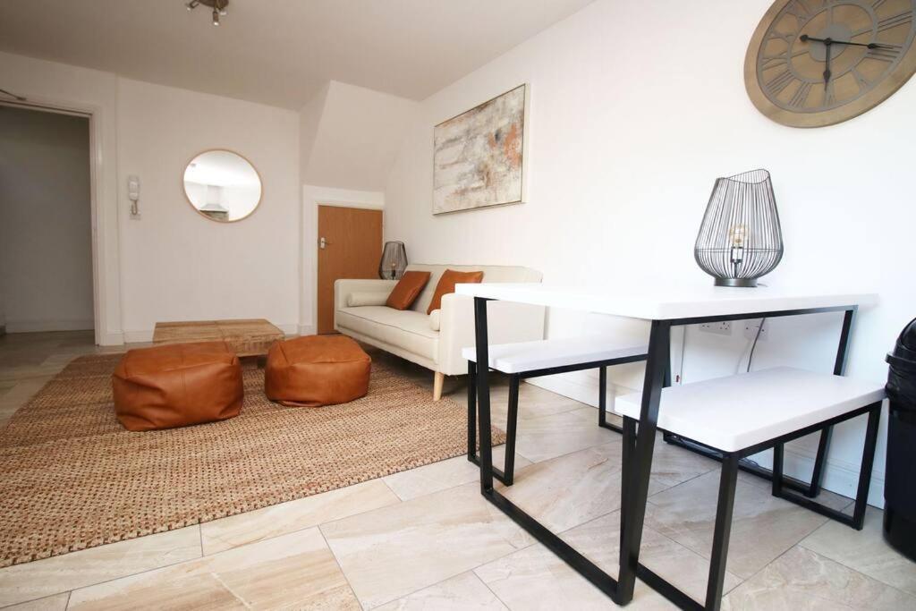 Apartment 2 Bedroom Entire Near Principality Stadium