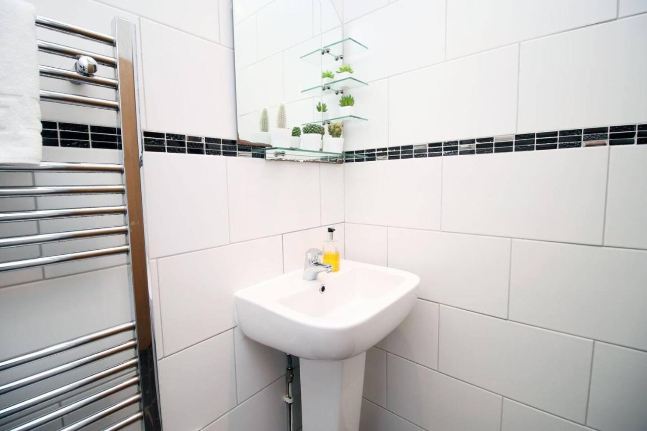 2 Bedroom Entire Near Principality Stadium *