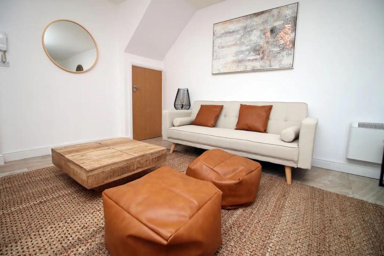 2 Bedroom Entire Near Principality Stadium